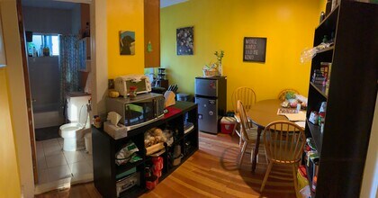 27 Forest St, Unit 132 in Cambridge, MA - Building Photo - Building Photo