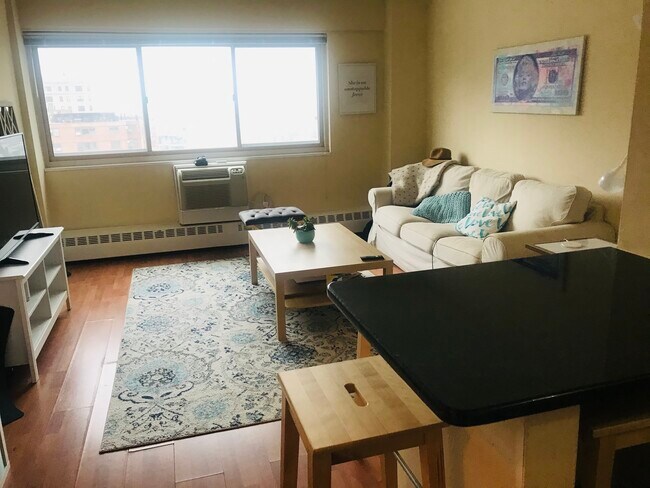 2101 Chestnut, Unit 1713 in Philadelphia, PA - Building Photo - Building Photo