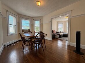 109 Birch St, Unit 3 in Boston, MA - Building Photo - Building Photo