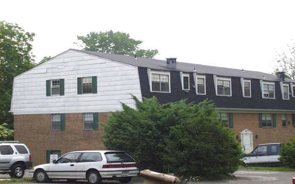 411-415 N Bend Rd in Baltimore, MD - Building Photo - Building Photo