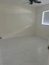 1 Abbey Ln in Delray Beach, FL - Foto de edificio - Building Photo