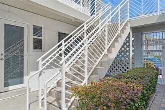 7440 Byron Ave in Miami, FL - Building Photo - Building Photo