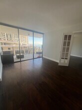 1865 Brickell Ave, Unit A505 in Miami, FL - Foto de edificio - Building Photo