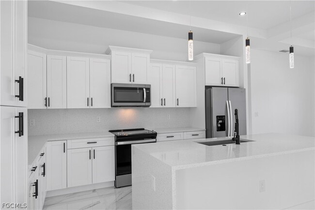 property at 719 Fullerton Ave S