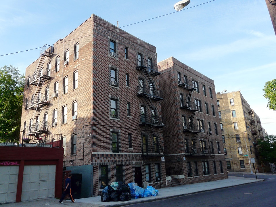 3030-3034 Heath Ave in Bronx, NY - Foto de edificio