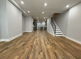 2529 Grays Ferry Ave in Philadelphia, PA - Building Photo