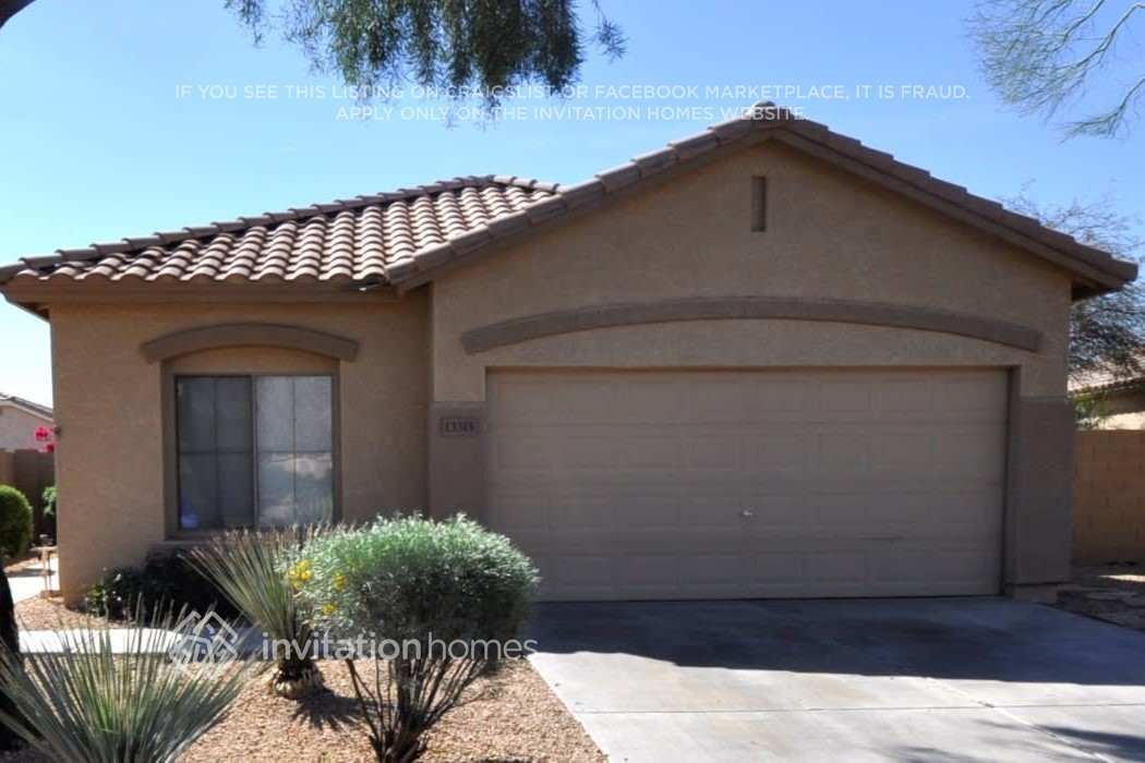13315 W Crocus Dr in Surprise, AZ - Building Photo