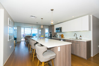 888 Kapiolani Blvd in Honolulu, HI - Building Photo - Building Photo