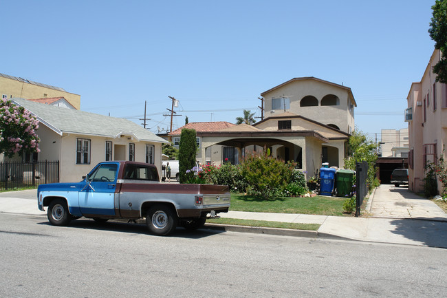 954 Dewey Ave in Los Angeles, CA - Building Photo - Building Photo