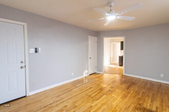 3206 9th St in Wichita Falls, TX - Building Photo - Building Photo