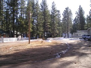 Big Bear Cabins in Big Bear Lake, CA - Foto de edificio - Building Photo