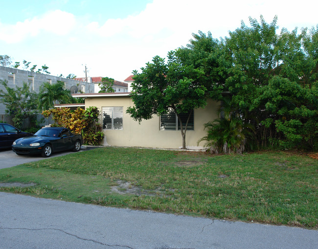 1139 NE 10th Ave in Fort Lauderdale, FL - Building Photo - Building Photo