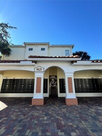 9887 Baywinds Blvd in West Palm Beach, FL - Building Photo - Building Photo