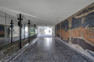 1532 Hayworth Ave in Los Angeles, CA - Building Photo - Building Photo