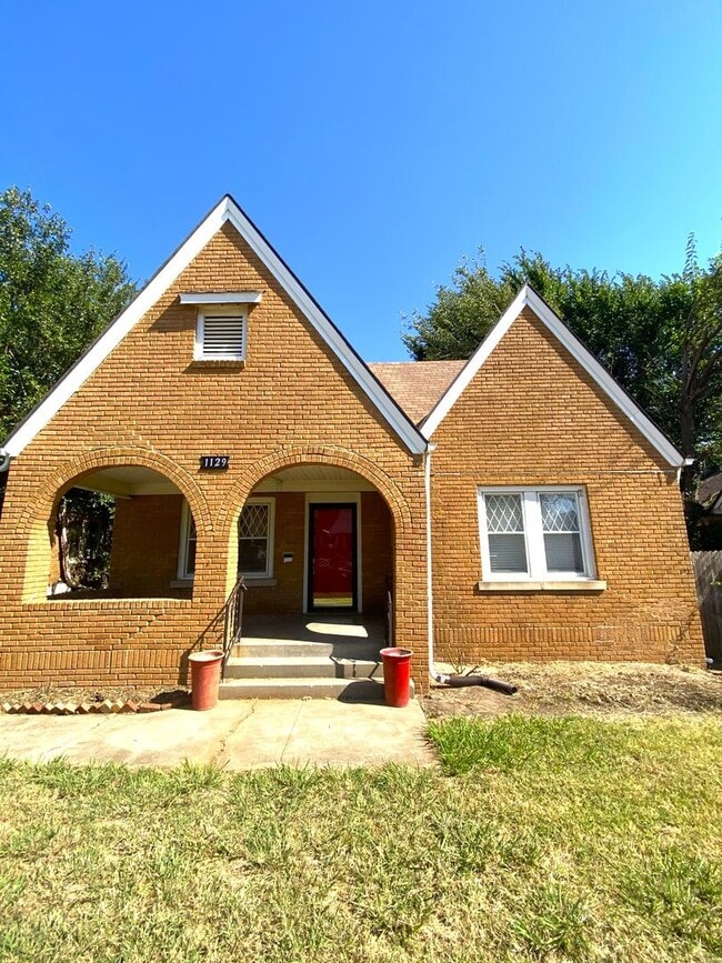 property at 1129 NE 16th St