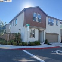 1500 Landing St in Pittsburg, CA - Building Photo