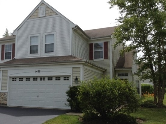 property at 1437 White Pine Ln