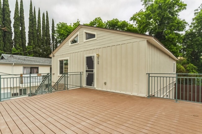 4708 Orion Ave in Los Angeles, CA - Building Photo - Building Photo
