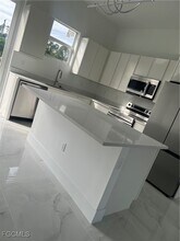 464 Eisenhower Blvd in Lehigh Acres, FL - Building Photo - Building Photo