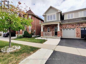 180 McDougall Crossing in Milton, ON - Building Photo
