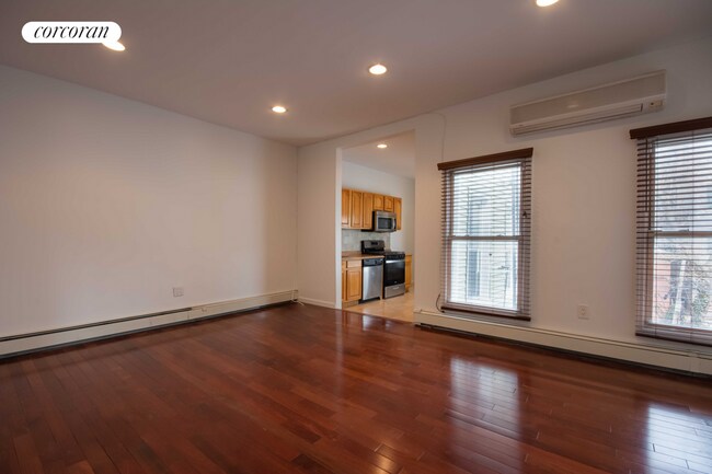 1036 Lorimer St in Brooklyn, NY - Building Photo - Building Photo