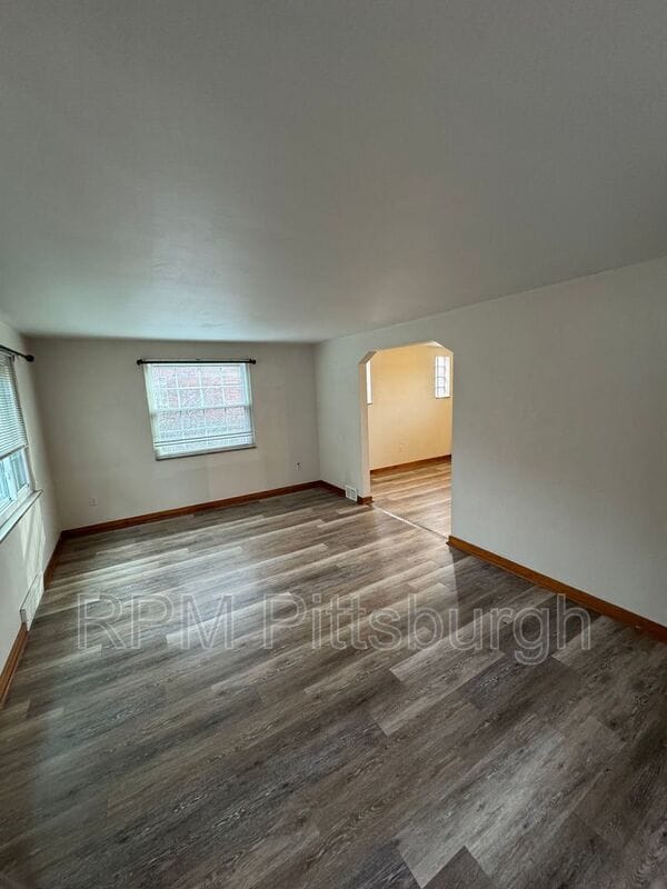 2108 Lucina Ave in Pittsburgh, PA - Building Photo - Building Photo