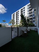 133 NE 24th St, Unit B6 in Miami, FL - Building Photo - Building Photo