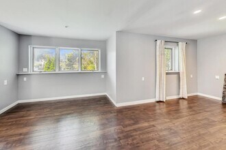 1108 W Northwest Hwy in Arlington Heights, IL - Building Photo - Building Photo