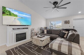 4109 NE 22nd Ave in Cape Coral, FL - Building Photo - Building Photo