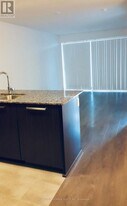 5162 Yonge St in Toronto, ON - Building Photo