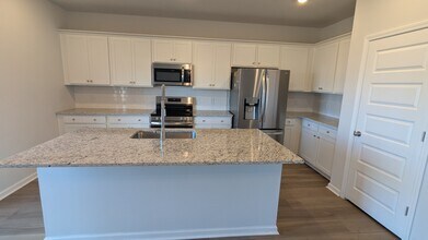 115 Saltgrass Ln in Savannah, GA - Building Photo - Building Photo