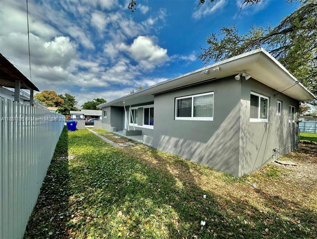 1894 NW 53rd St in Miami, FL - Building Photo - Building Photo