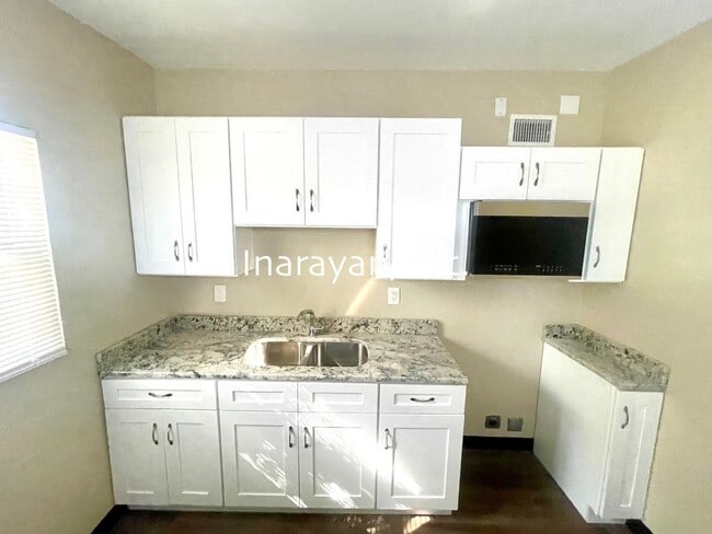 2204 W Central Blvd in Orlando, FL - Building Photo - Building Photo