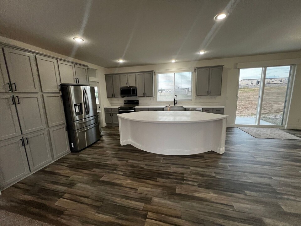 1703 Alcala St. in Chino Valley, AZ - Building Photo