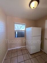 232 W Flores St in Tucson, AZ - Building Photo - Building Photo
