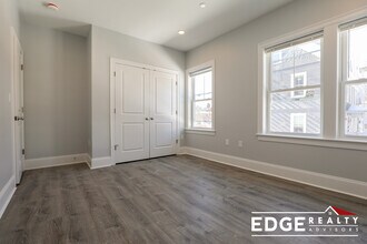 124 Kenrick St, Unit 3 in Boston, MA - Building Photo - Building Photo