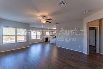 5800 Kennedy St in Austin, TX - Building Photo - Building Photo