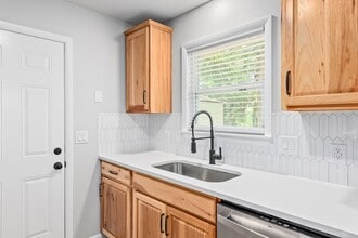 112 Wooddale Dr in Enterprise, AL - Building Photo - Building Photo