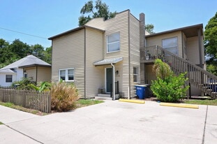 912 Hart St in Clearwater, FL - Building Photo