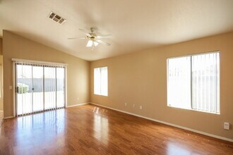 9049 E Fairfield St in Mesa, AZ - Building Photo - Building Photo