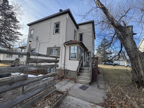 5908 Banks Ave in Superior, WI - Building Photo - Building Photo