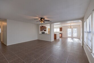 9647 Barbwire in San Antonio, TX - Building Photo - Building Photo