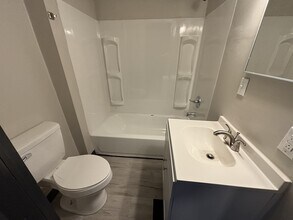 932 13th St SE in Massillon, OH - Building Photo - Building Photo