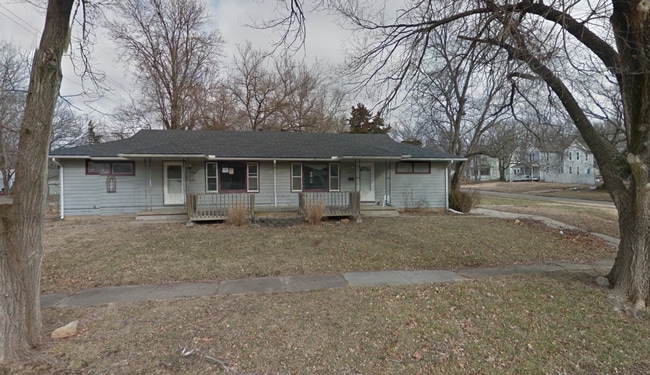 property at 1002 SW 19th St
