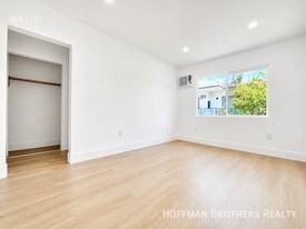 1000 Coronado Ter, Unit 10 in Los Angeles, CA - Building Photo