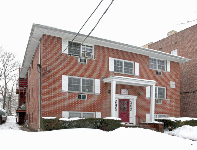 518 Westminster Ave in Elizabeth, NJ - Foto de edificio - Building Photo