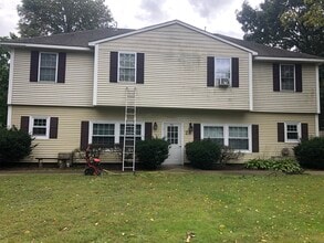 28 Crestview Dr in Westborough, MA - Building Photo - Building Photo