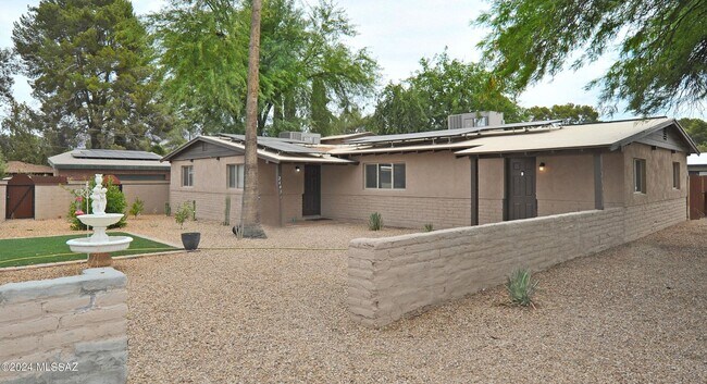 2643 E Fort Lowell Rd-Unit -2643 Ft Lowell in Tucson, AZ - Building Photo - Building Photo