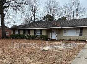 2716 Baldwin Brook Dr in Montgomery, AL - Building Photo