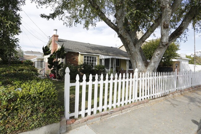1753 Tustin Ave in Costa Mesa, CA - Building Photo - Building Photo